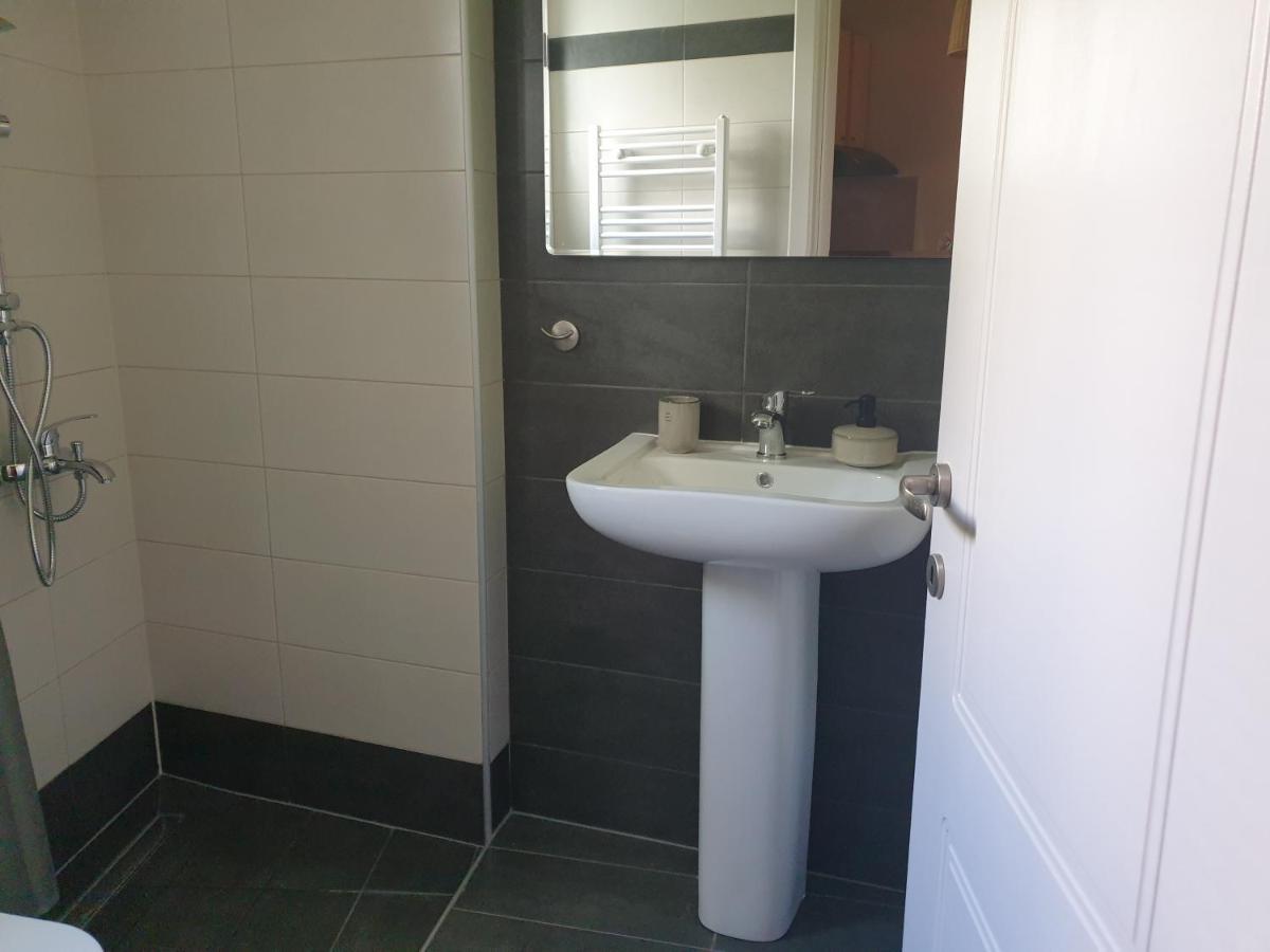 A Pleasent Small -Studio Close To The Port Of Volos Exterior photo